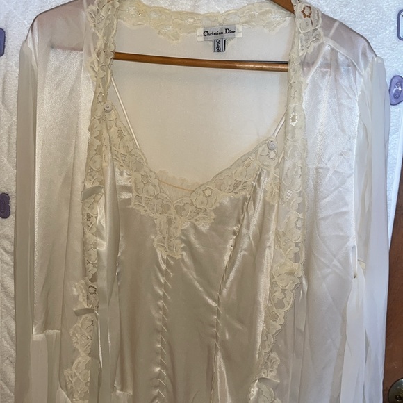 Christian Dior Rare Vintage Negligee & Robe - Picture 4 of 13
